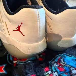 Jumpman  youth Jordan sneaker